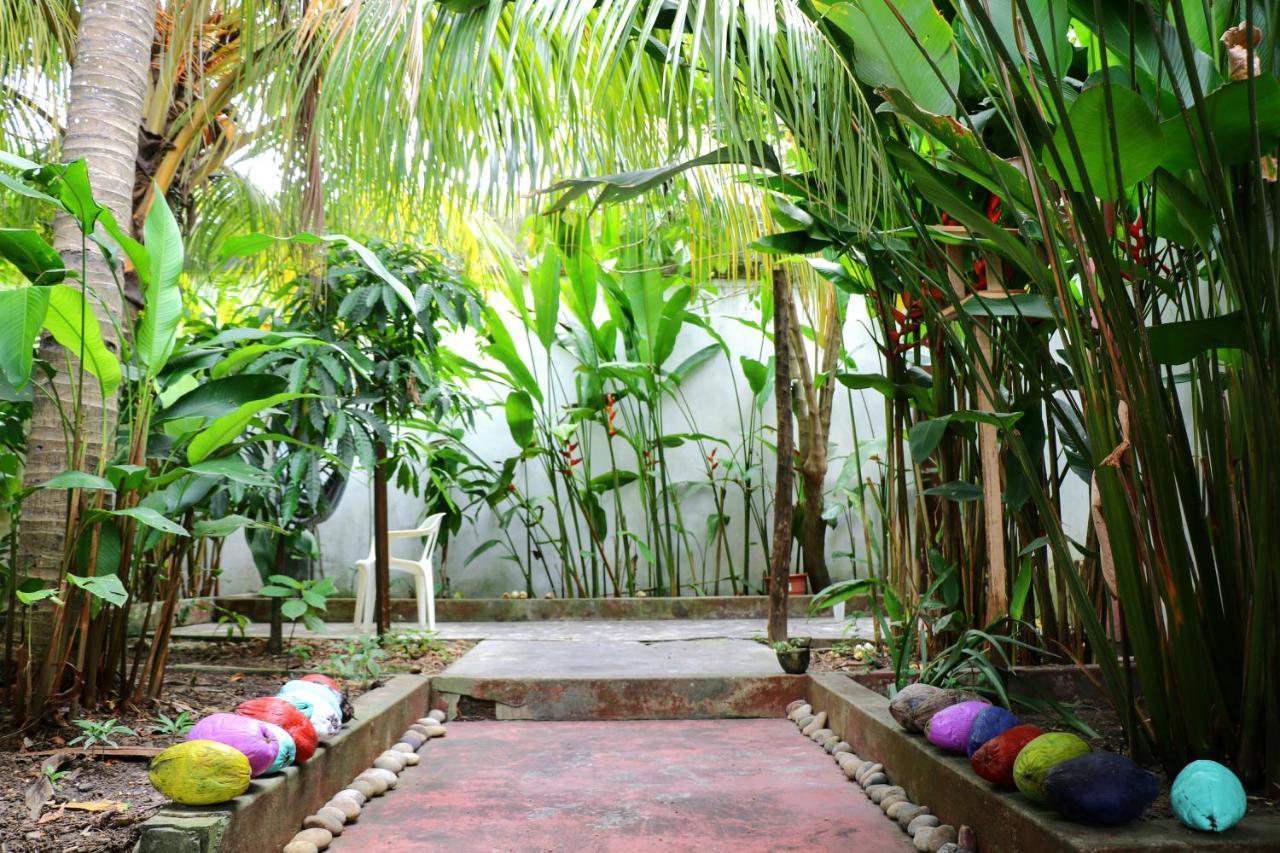 The Amazon Within Hostel Iquitos Exterior photo